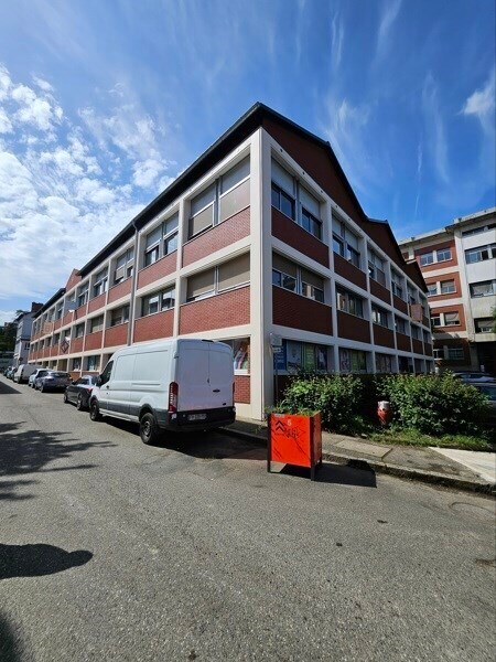 Office in Lyon 09 for sale Building Photo- Image 1 of 3