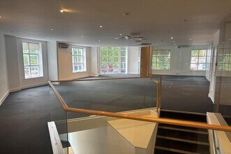 216-218 Chiswick High Rd, London to rent Interior Photo- Image 1 of 2