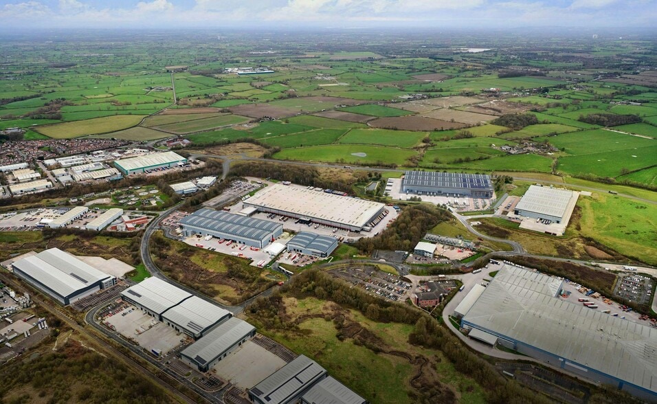 Erf Way, Middlewich to rent - Building Photo - Image 3 of 4