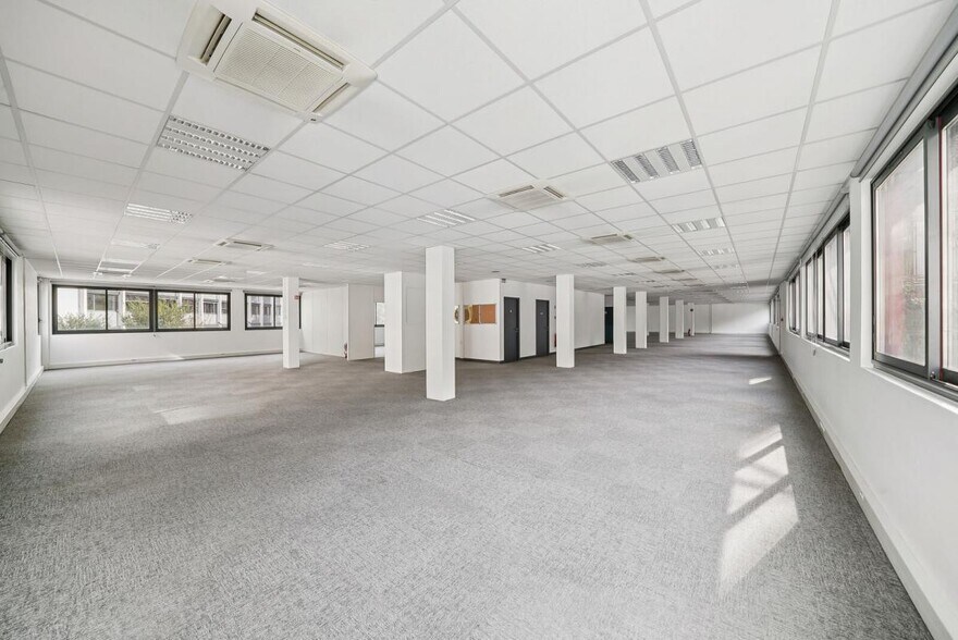 20 Rue Louis Guérin, Villeurbanne to rent - Interior Photo - Image 1 of 13