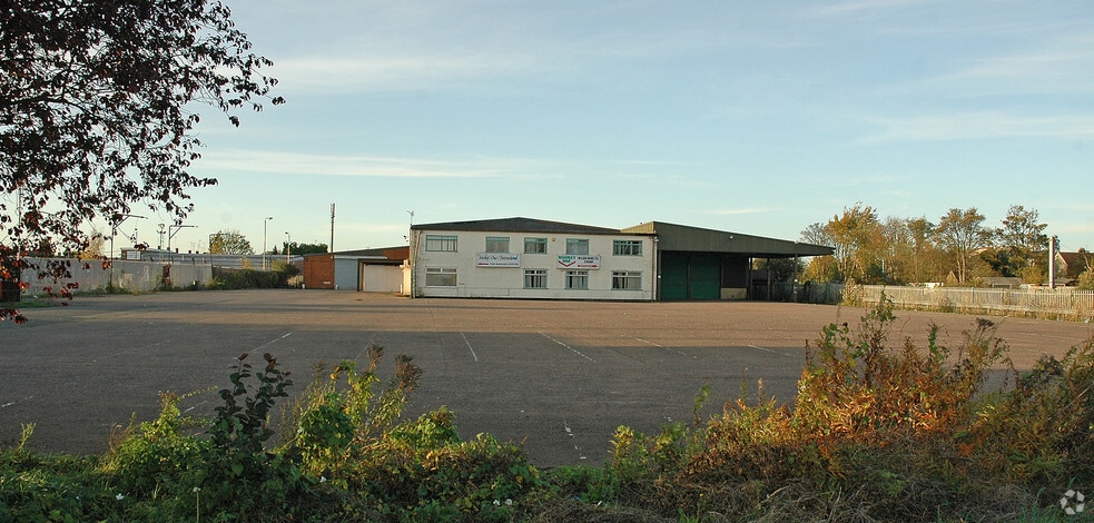 187-189 Waller Av, Luton for sale - Primary Photo - Image 1 of 1