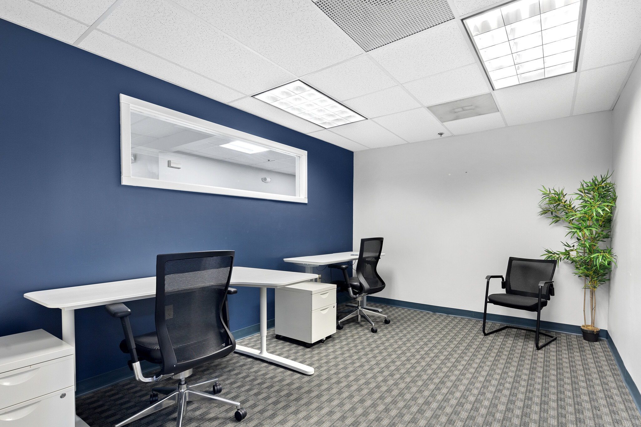 350 Lincoln St, Hingham, MA to rent Interior Photo- Image 1 of 11