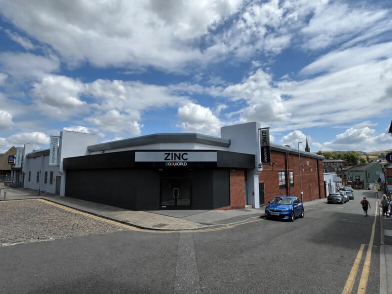 Pickford St, Macclesfield to rent - Building Photo - Image 1 of 3