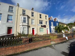 10-12 Queen Victoria Rd, Llanelli for sale Primary Photo- Image 1 of 9