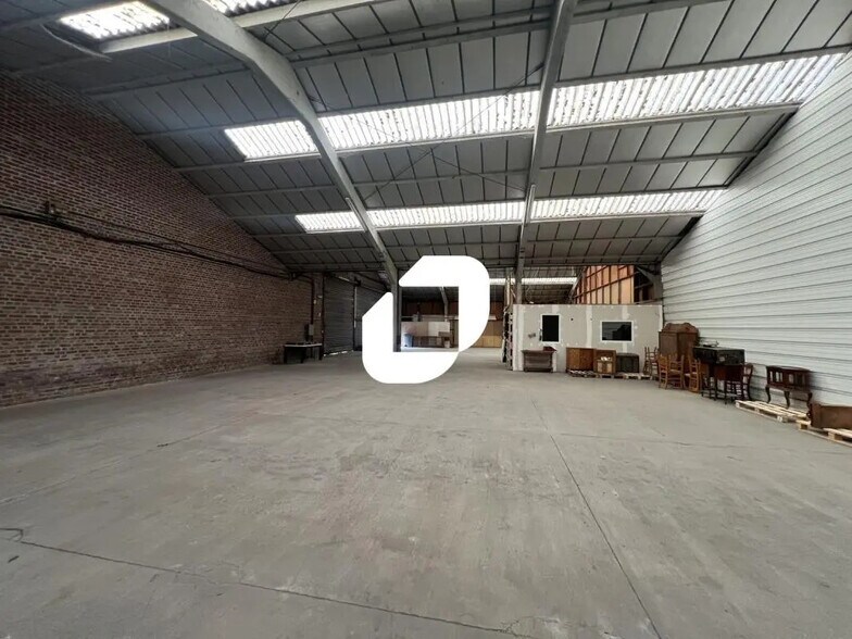 Light Industrial in Lesquin to rent - Interior Photo - Image 3 of 7
