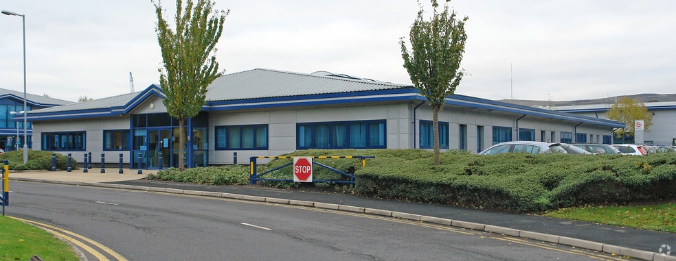 Futura Park, Bolton to rent - Primary Photo - Image 1 of 14