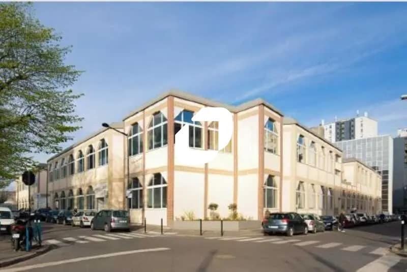 Light Industrial in Aubervilliers to rent Building Photo- Image 1 of 8