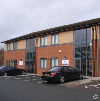 Chequers Clos, Malvern to rent - Primary Photo - Image 1 of 1