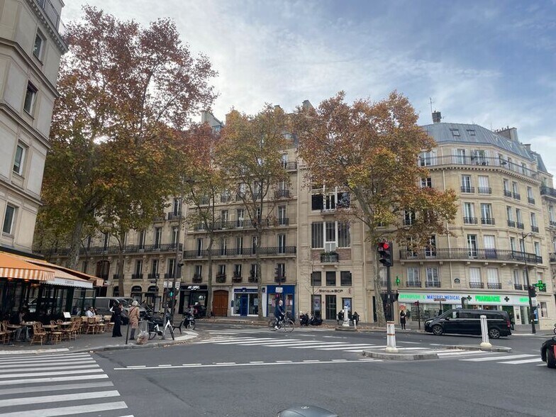 Office in Paris for sale - Building Photo - Image 3 of 3