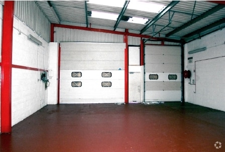 Elmgrove Rd, Harrow to rent - Building Photo - Image 3 of 3