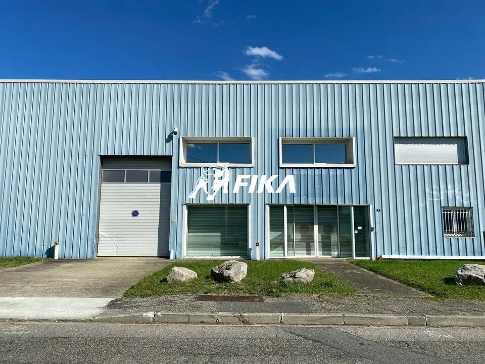 Vente Local d'activités 566 m² - Photo 1