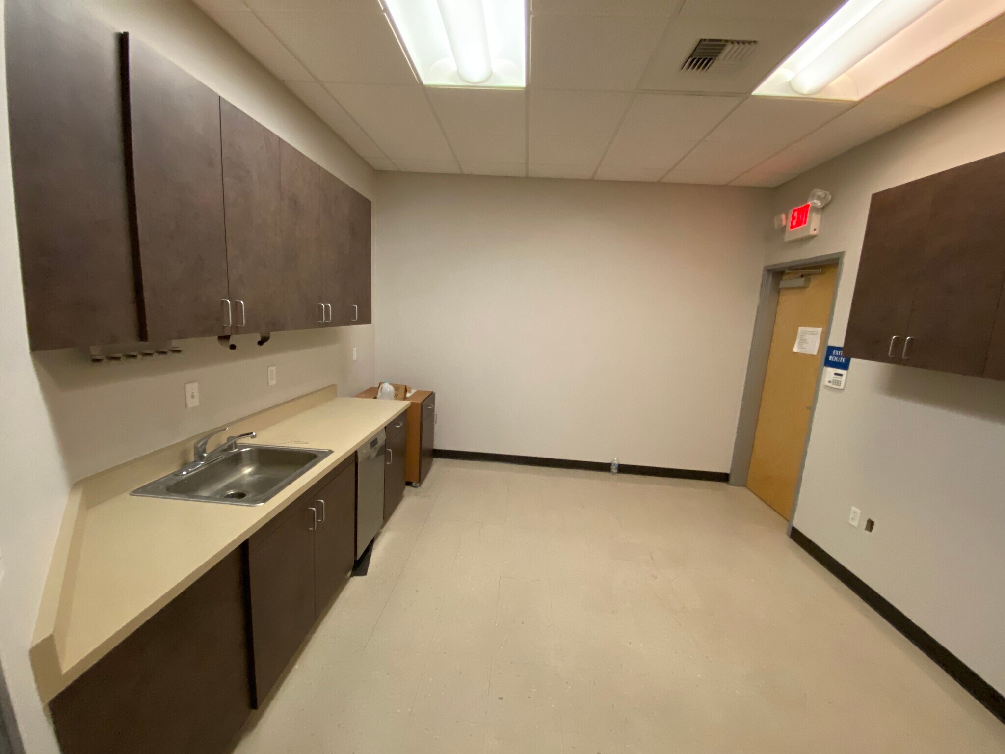 950 Fulton Ave, Sacramento, CA to rent Building Photo- Image 1 of 6