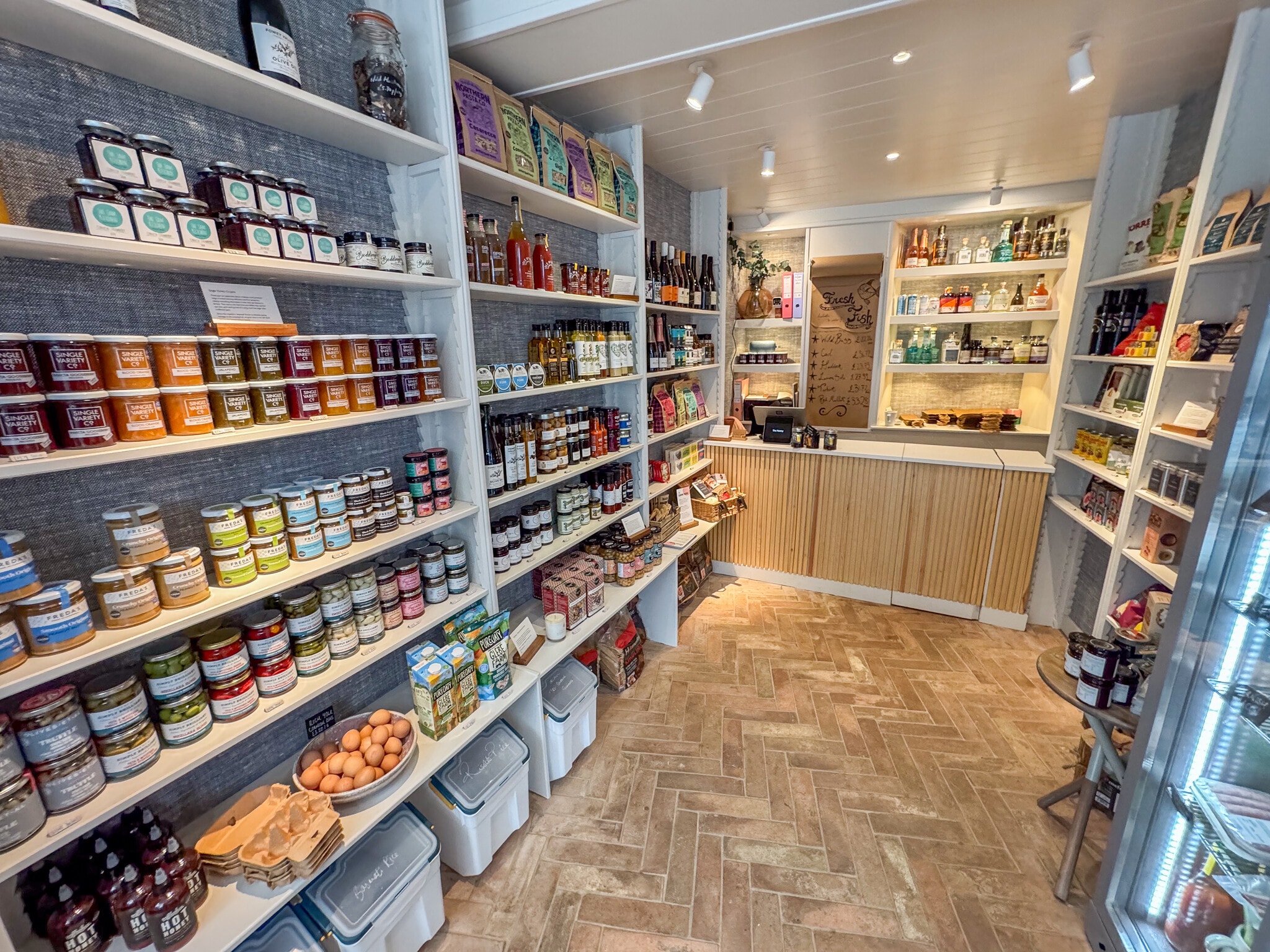 17 Fore St, St Ives to rent Interior Photo- Image 1 of 2