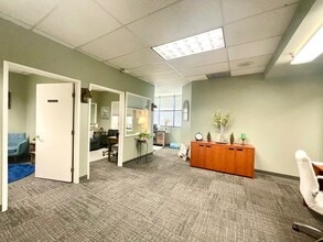 10737 Laurel St, Rancho Cucamonga, CA to rent Interior Photo- Image 2 of 15