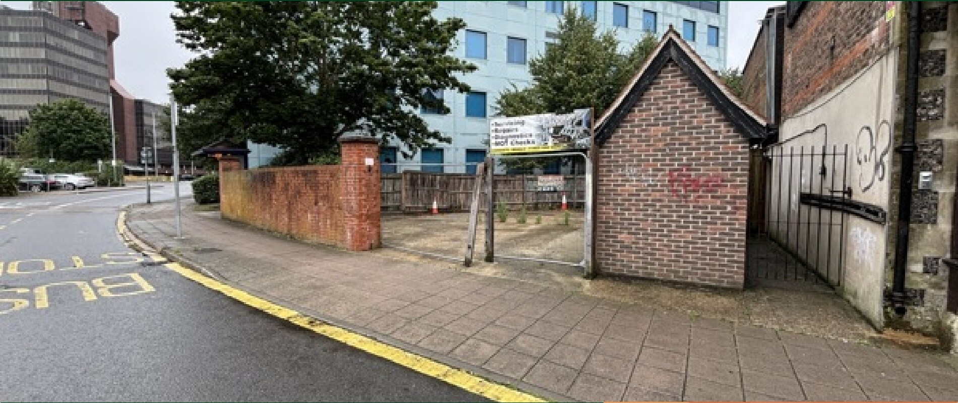 Mile End Rd, Portsmouth to rent Primary Photo- Image 1 of 4