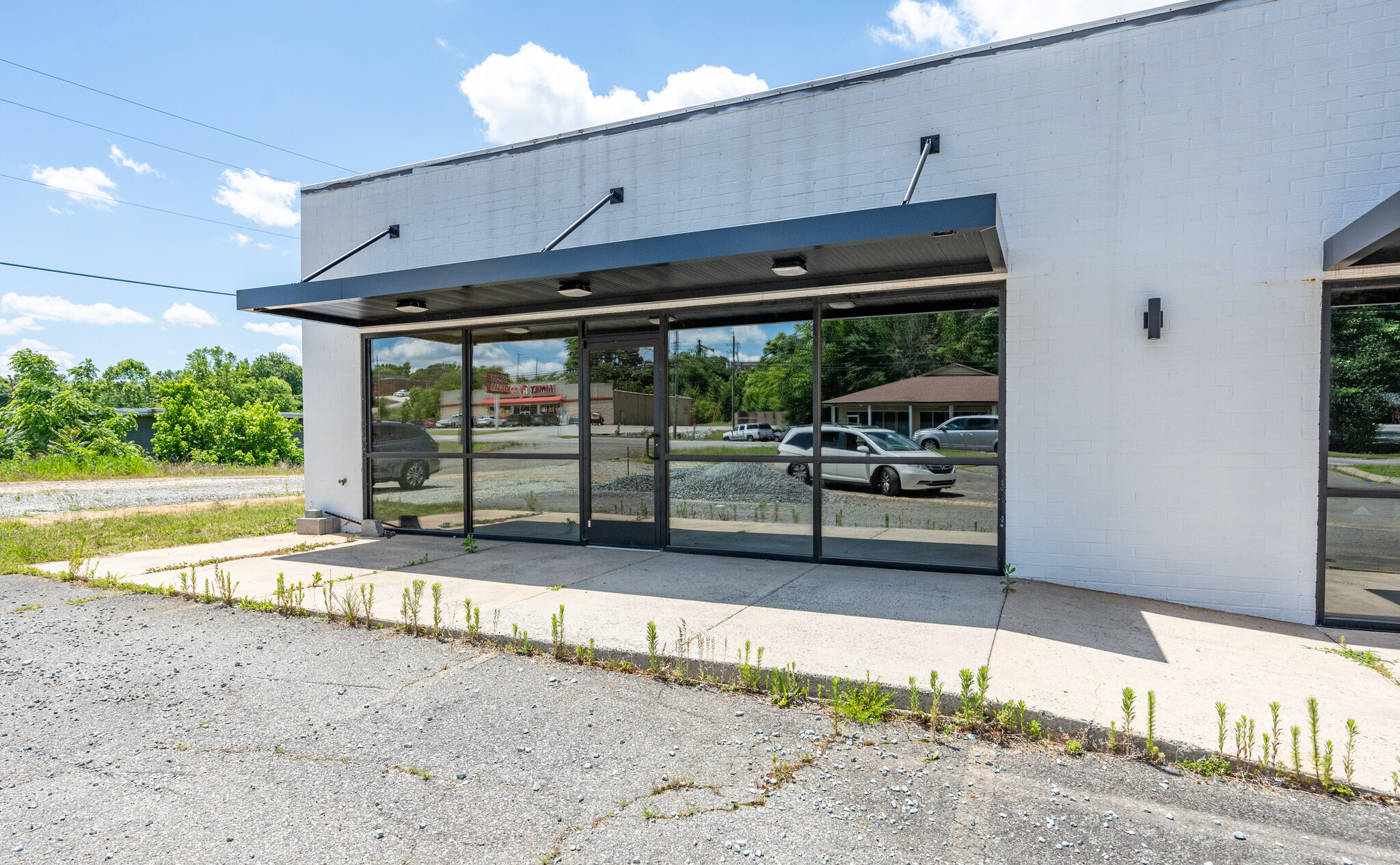 711-719 N Madison Blvd, Roxboro, NC for rent Building Photo- Image 1 of 6