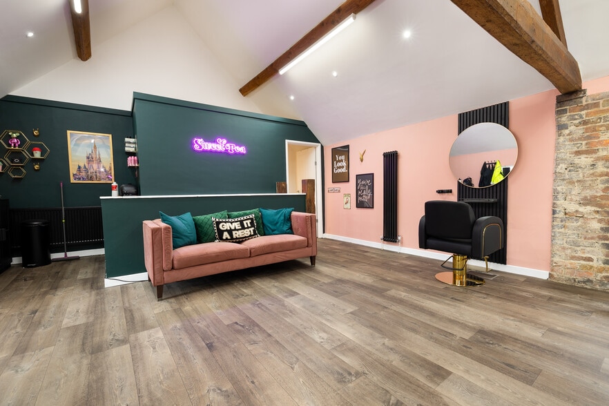 Birchmoor Lane, Tamworth for sale - Building Photo - Image 2 of 10
