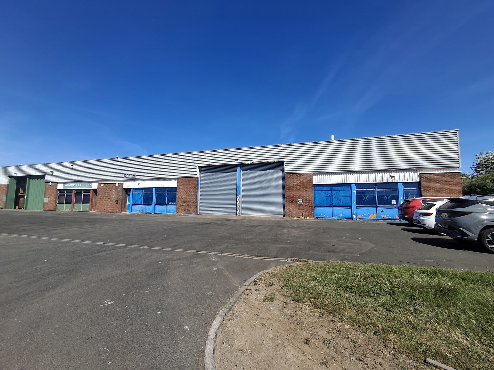 9-16 Freskyn Pl, Broxburn to rent Building Photo- Image 1 of 2