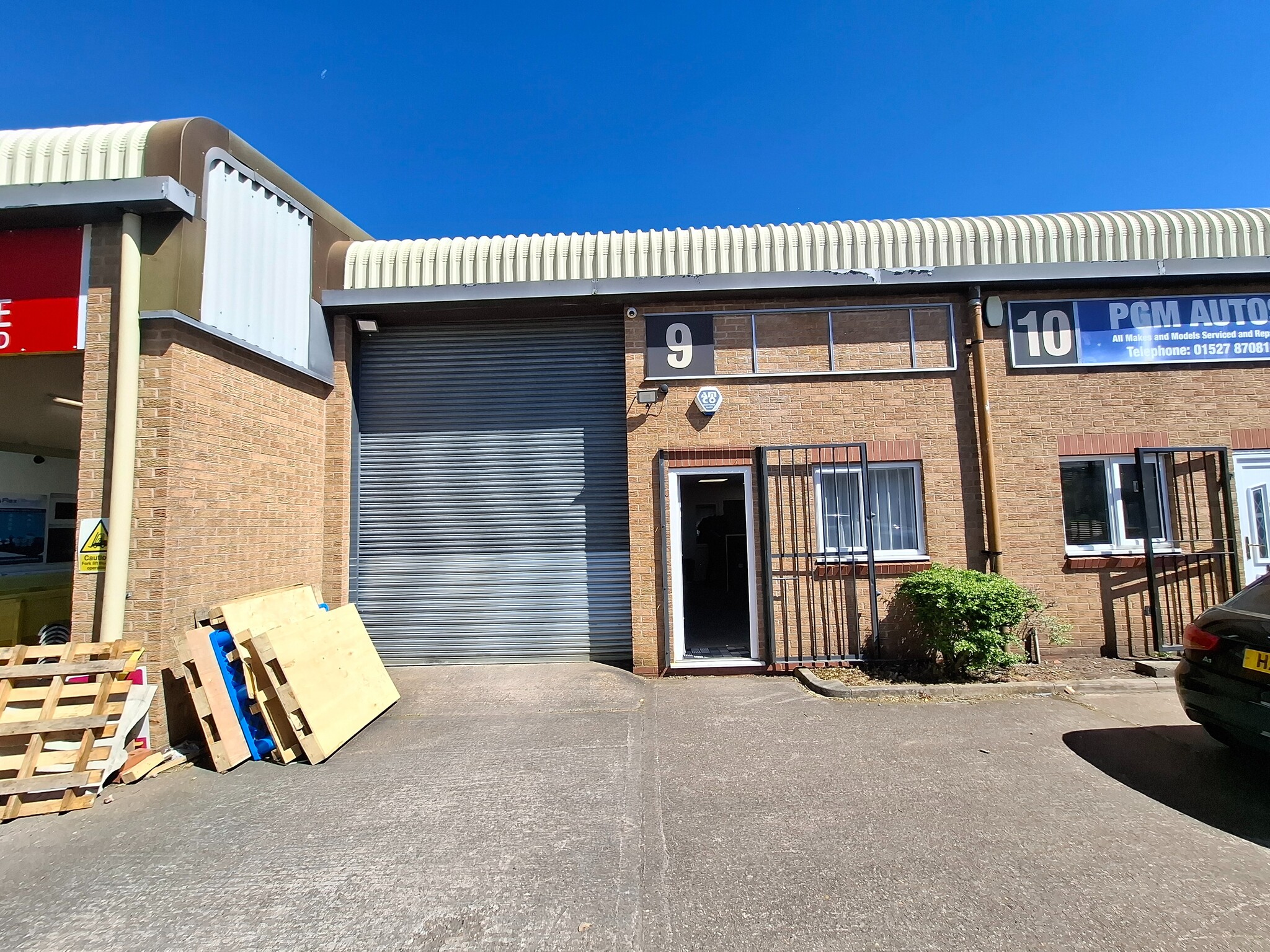 Sanders Rd, Bromsgrove to rent Building Photo- Image 1 of 1