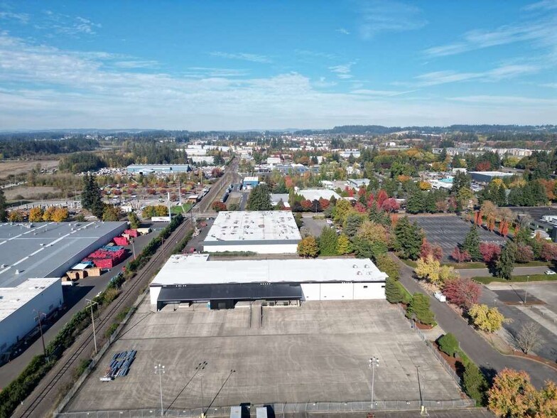 29125 SW Casting St, Wilsonville, OR for rent - Building Photo - Image 2 of 6