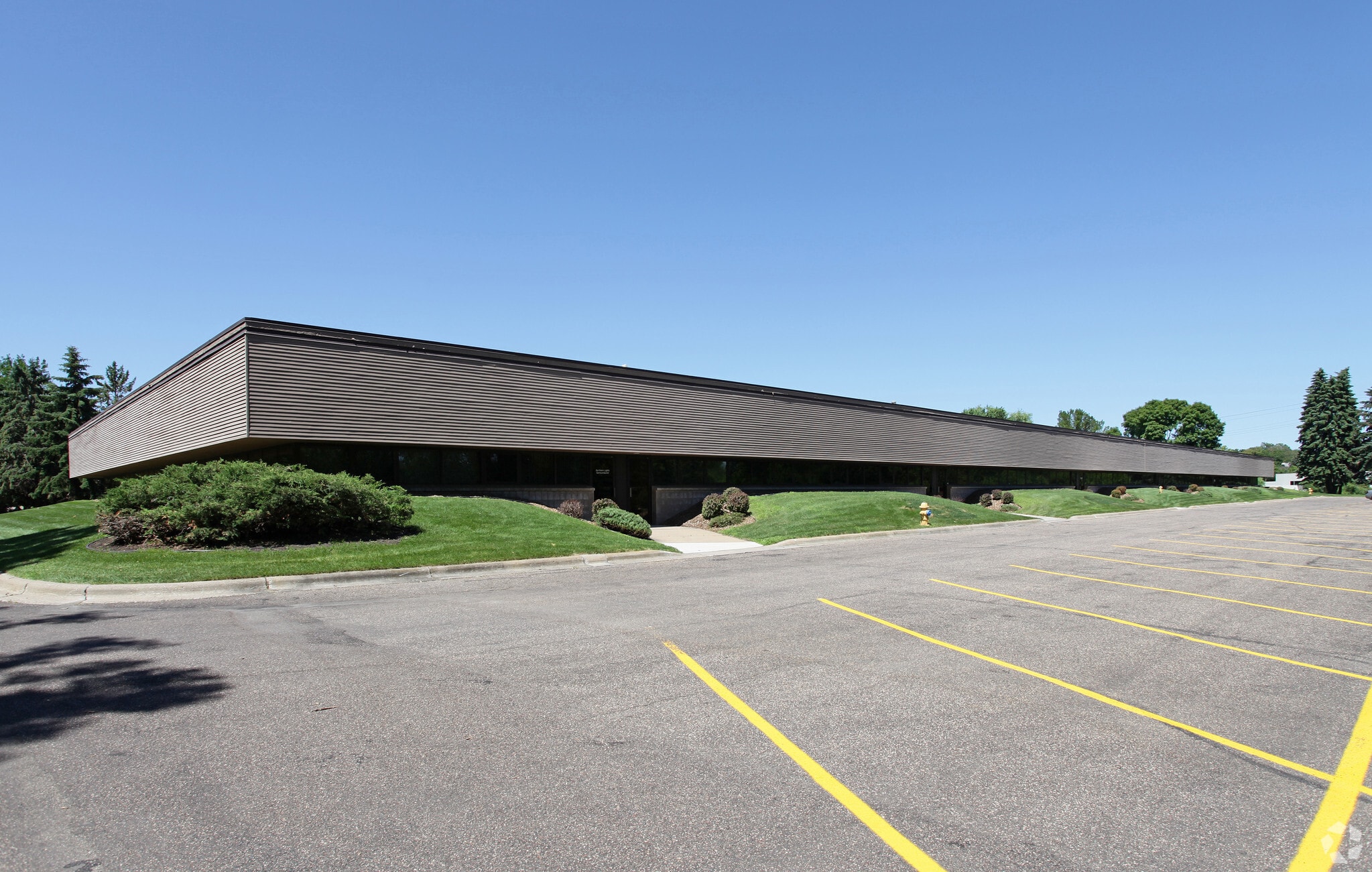 15301 Highway 55 W, Plymouth, MN to rent Building Photo- Image 1 of 4
