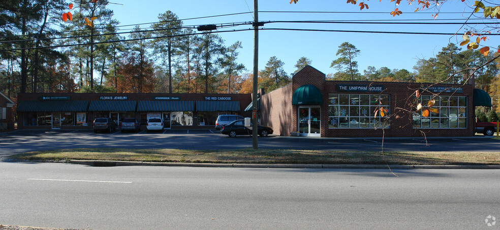 2509-2527 Sunset Ave, Rocky Mount, NC for rent - Primary Photo - Image 1 of 3