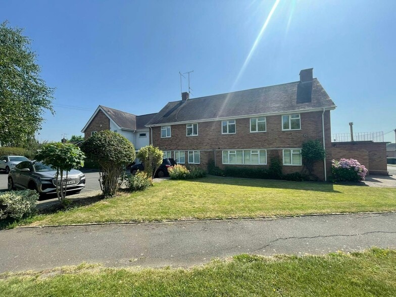 48 Station Rd, Pershore for sale - Building Photo - Image 1 of 8