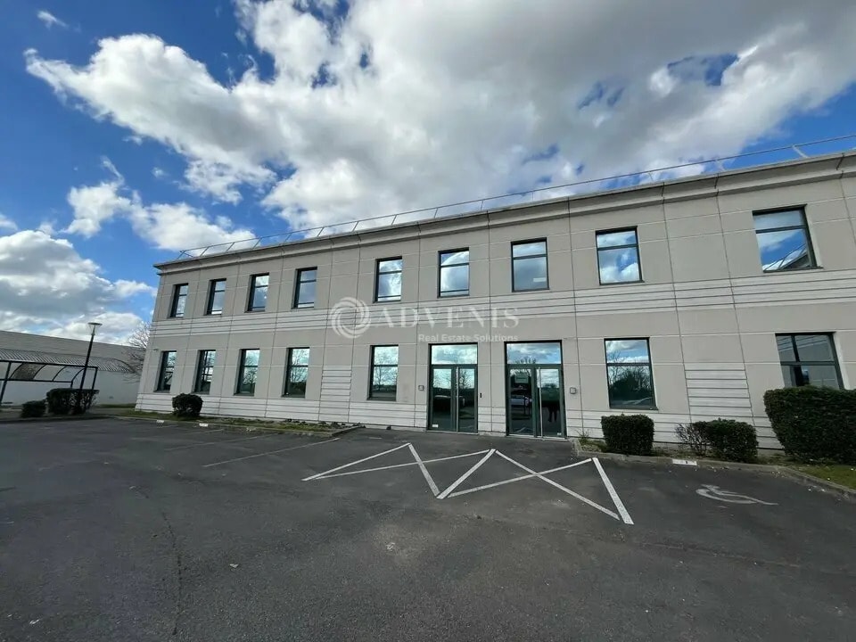 Office in Créteil to rent Building Photo- Image 1 of 5