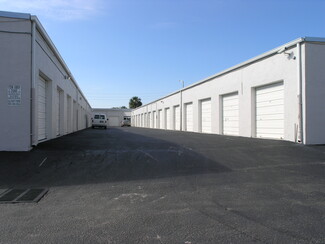 More details for 4500-4560 N Dixie Hwy, Oakland Park, FL - Industrial for Rent