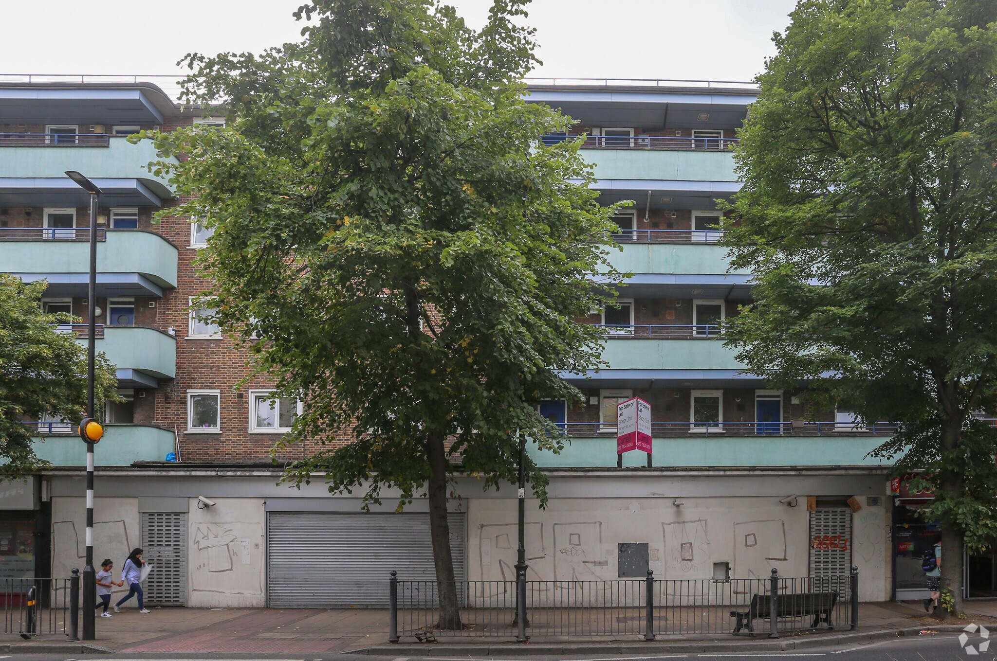 152-158 Roman Rd, London for sale Primary Photo- Image 1 of 1