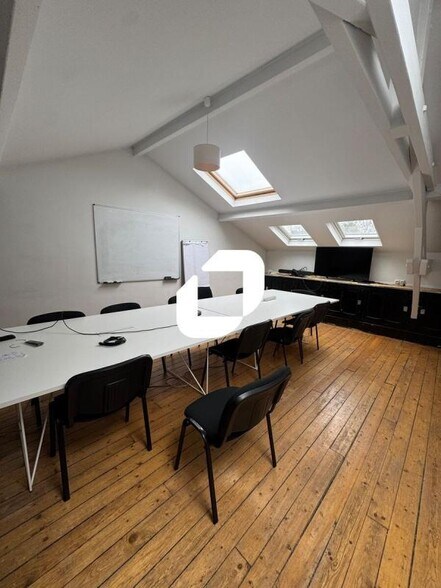 Office in Montreuil to rent - Interior Photo - Image 3 of 8