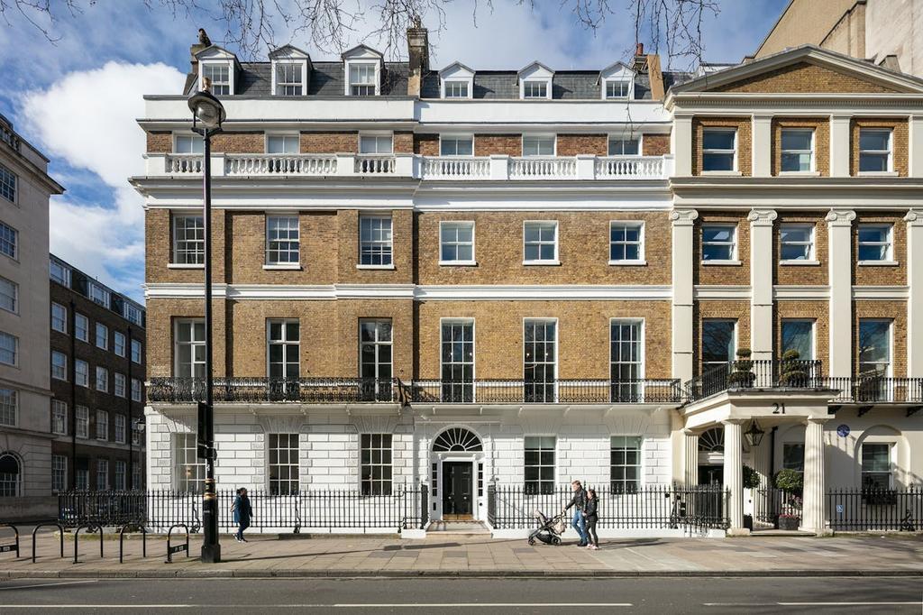19 Portland Pl, London to rent Building Photo- Image 1 of 14