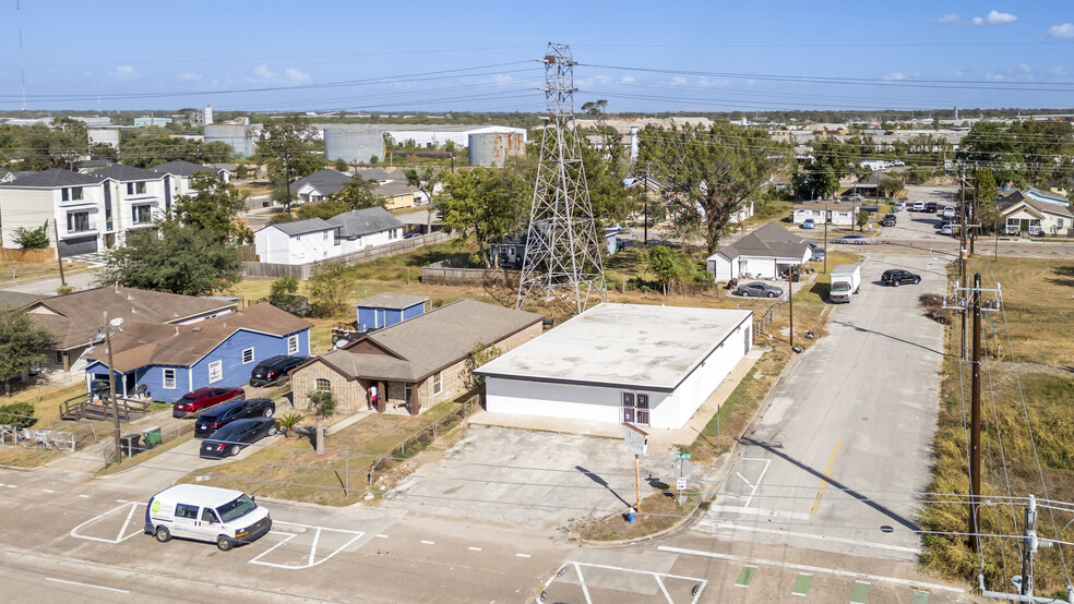 3802 Hardy St, Houston, TX for rent - Building Photo - Image 1 of 8