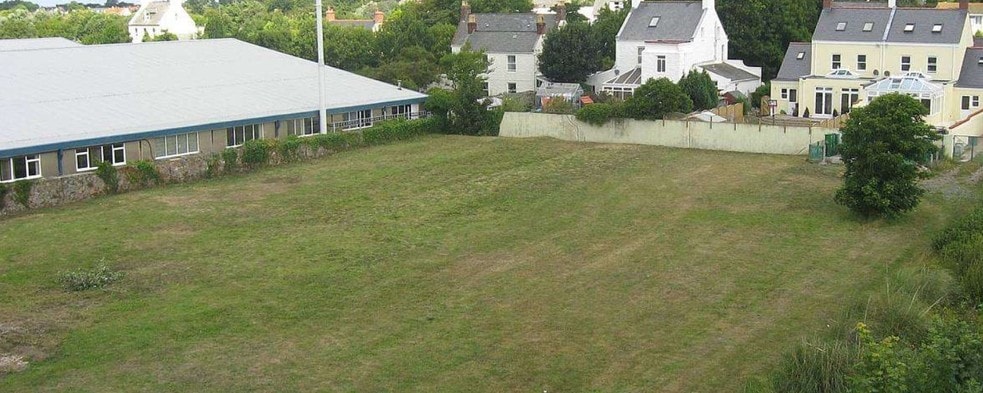 Braye Rd, Guernsey for sale - Primary Photo - Image 1 of 1