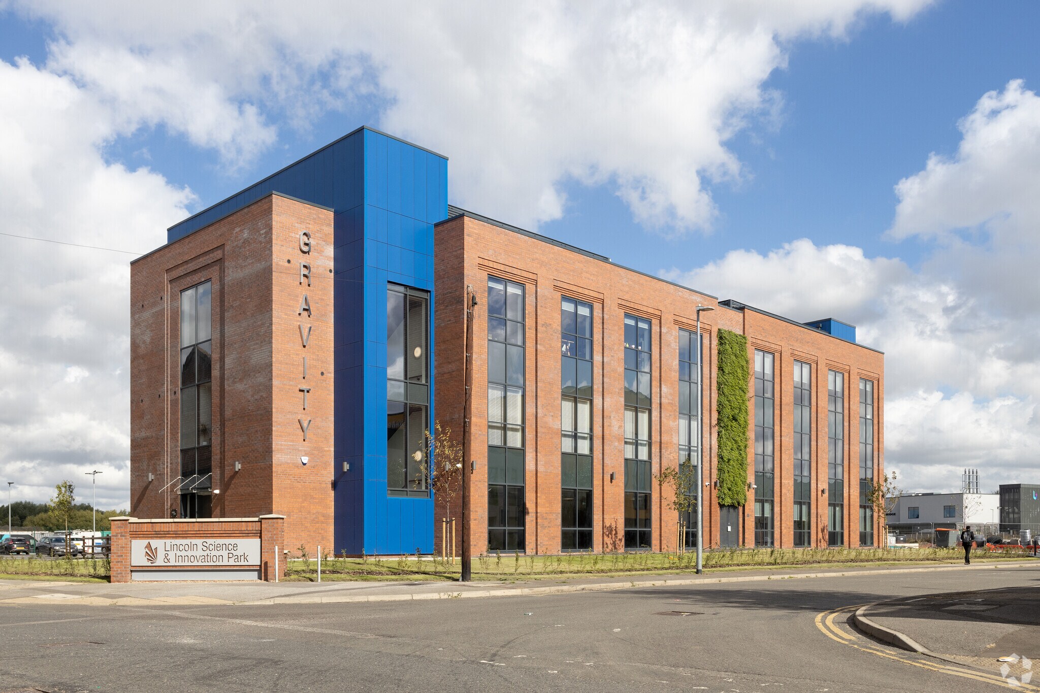 Poplar Av, Lincoln for sale Building Photo- Image 1 of 1