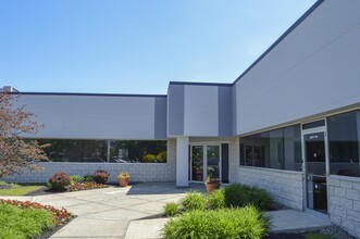 301 Cayuga Rd, Cheektowaga, NY for rent Building Photo- Image 1 of 11