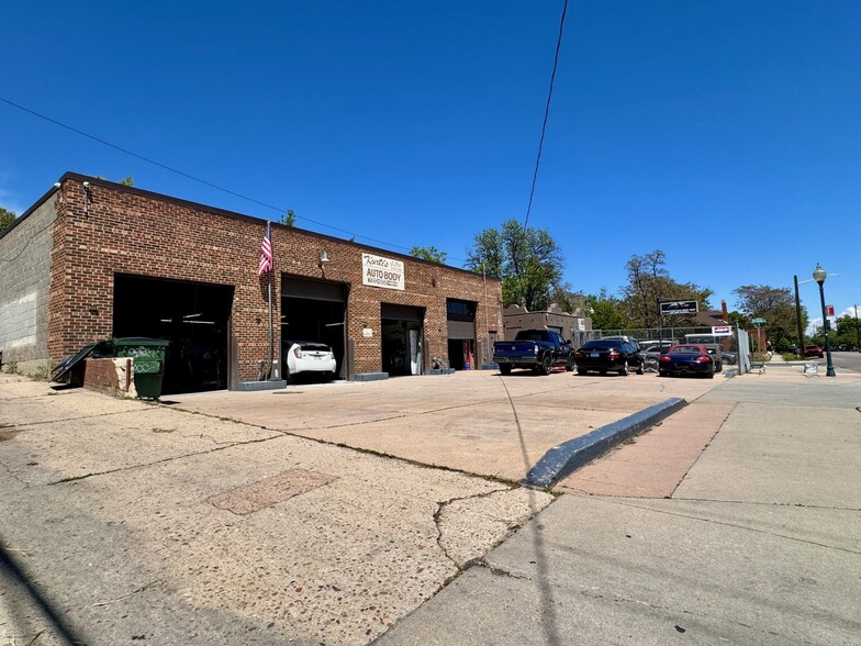 2301 W 44th Ave, Denver, CO for sale - Primary Photo - Image 1 of 1