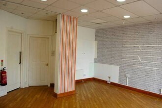 8 Hough Ln, Leyland to rent Interior Photo- Image 2 of 6