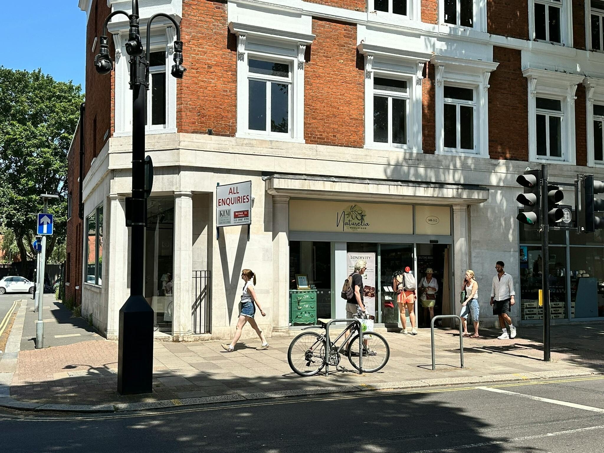 308-312 Chiswick High Rd, London to rent Building Photo- Image 1 of 5