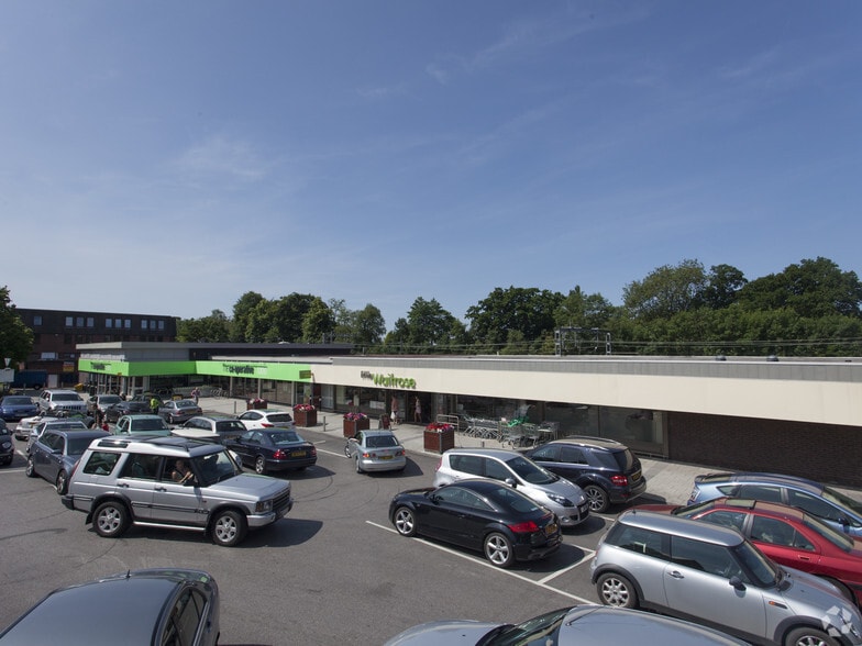 The Parade, Alderley Edge for sale - Primary Photo - Image 1 of 1