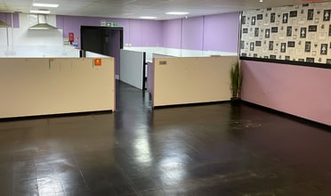 95-105 Oak Rd, Manchester to rent Interior Photo- Image 2 of 3