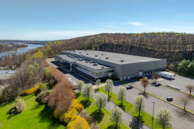 More details for 20 Constitution Blvd S, Shelton, CT - Office, Industrial to Rent