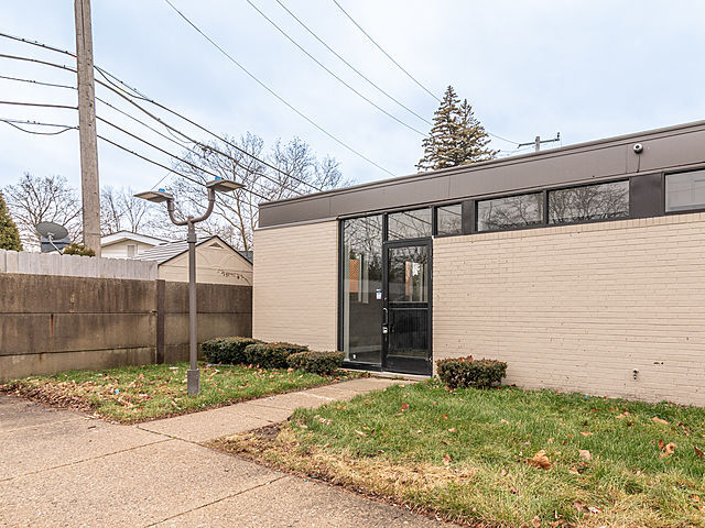 16975-16991 Farmington Rd, Livonia, MI for rent - Building Photo - Image 1 of 26