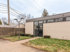 16975-16991 Farmington Rd, Livonia, MI for rent Building Photo- Image 1 of 27