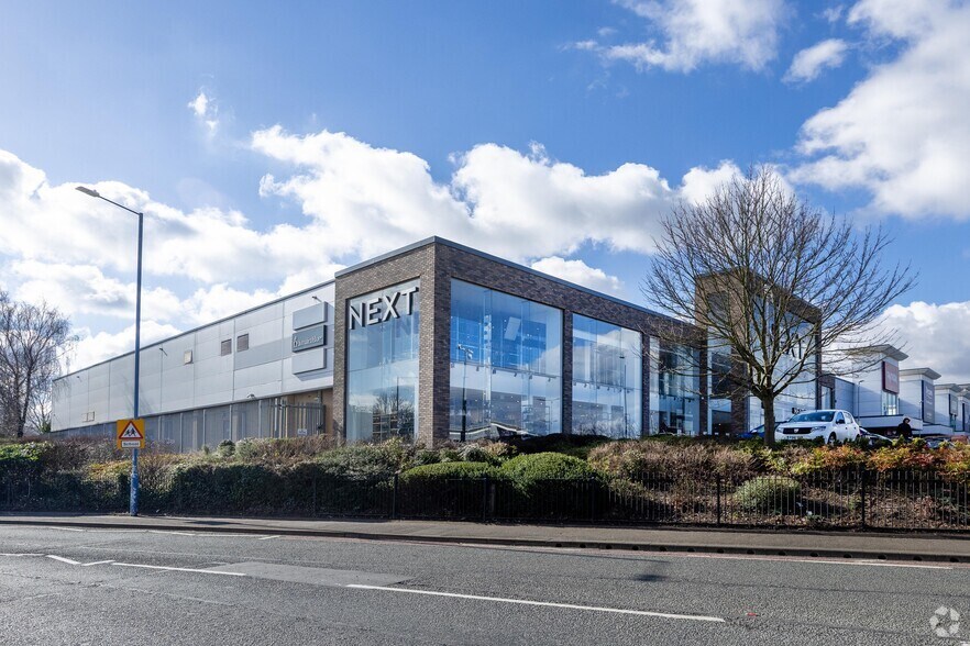 Axletree Way, Wednesbury for sale - Primary Photo - Image 1 of 1