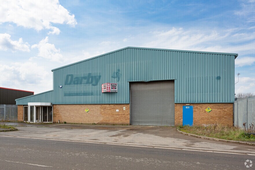 35 Hoylake Rd, Scunthorpe for sale - Building Photo - Image 1 of 1