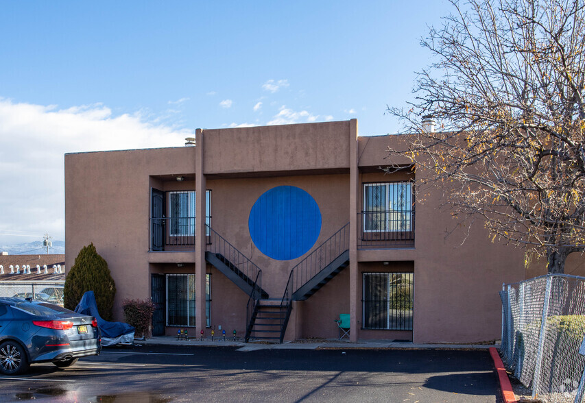 1310 San Pedro Dr SE, Albuquerque, NM for sale - Primary Photo - Image 1 of 6