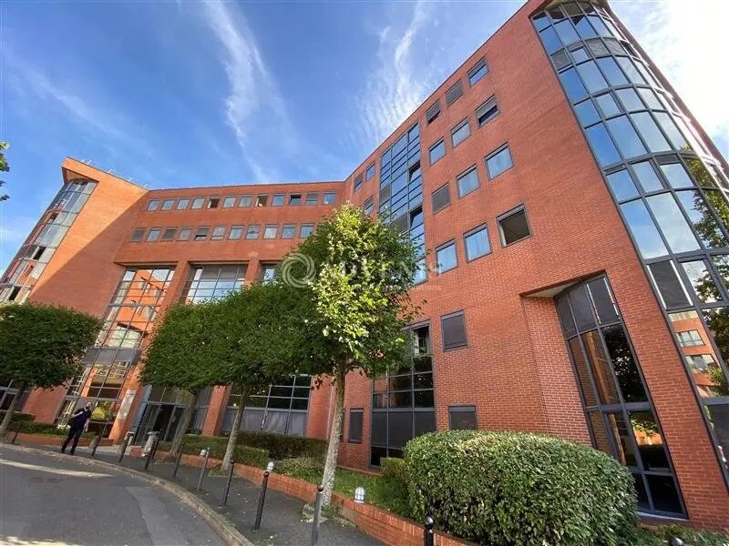 Office in Meudon to rent Building Photo- Image 1 of 7