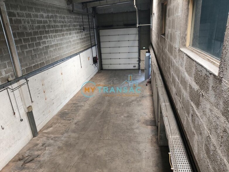 Industrial in Valenton to rent - Interior Photo - Image 2 of 9