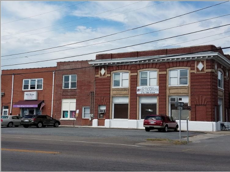 129 E Main St, Chilhowie, VA for sale - Primary Photo - Image 1 of 1